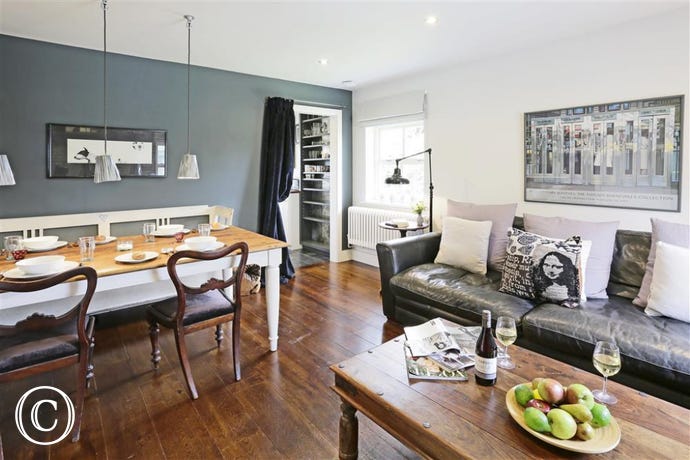 Open Plan Sitting Room/Dining Area - View 2 Open Plan Sitting Room/Dining Area - View 2